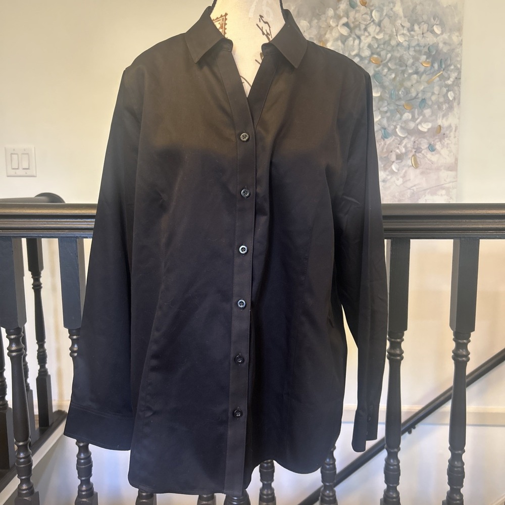 Chicos Button Up Dress Shirt Womens 2 L Solid Black Long Sleeves Collared Casual